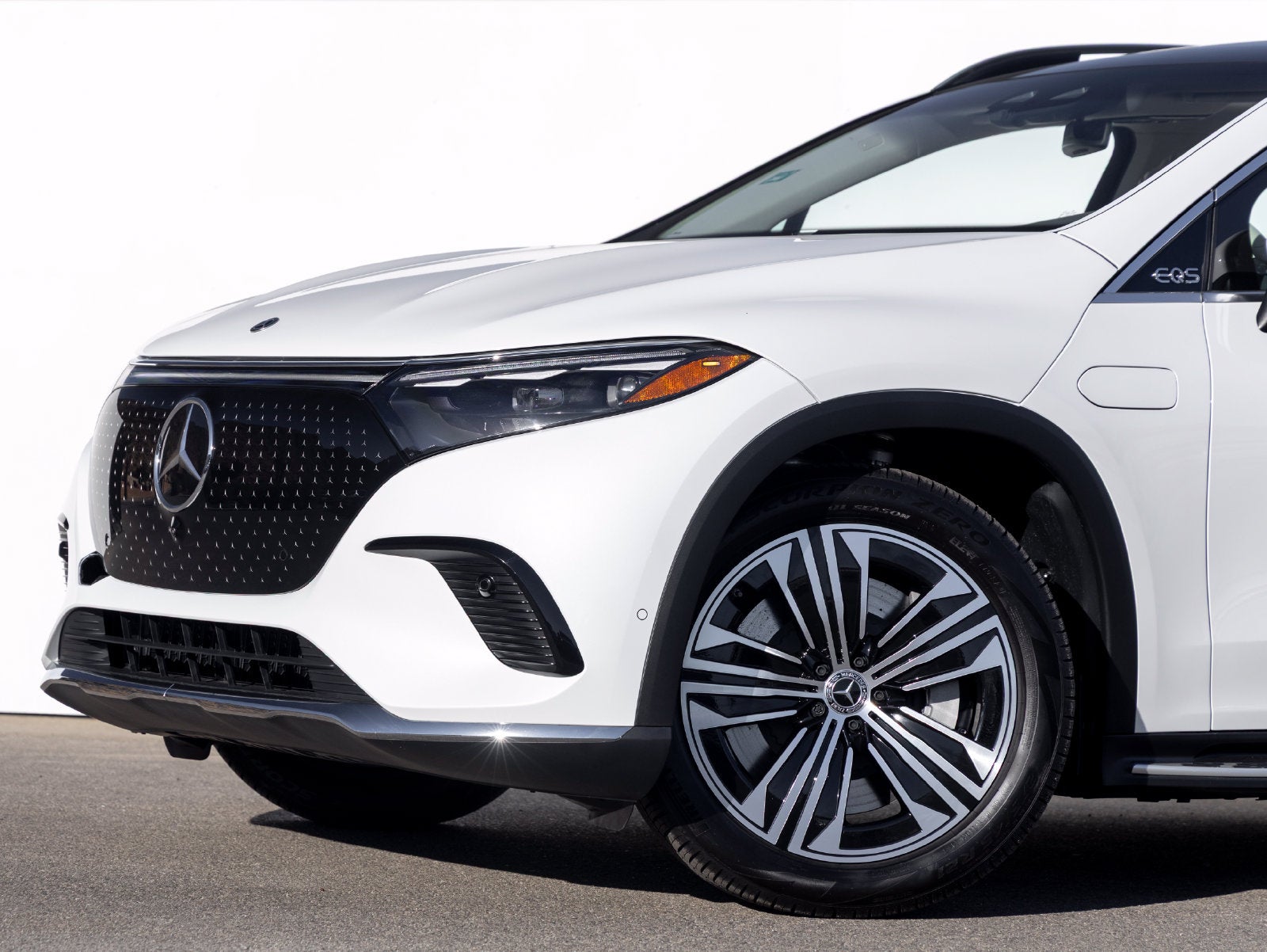 2027 Mercedes-Benz EQS 400 4MATIC®
