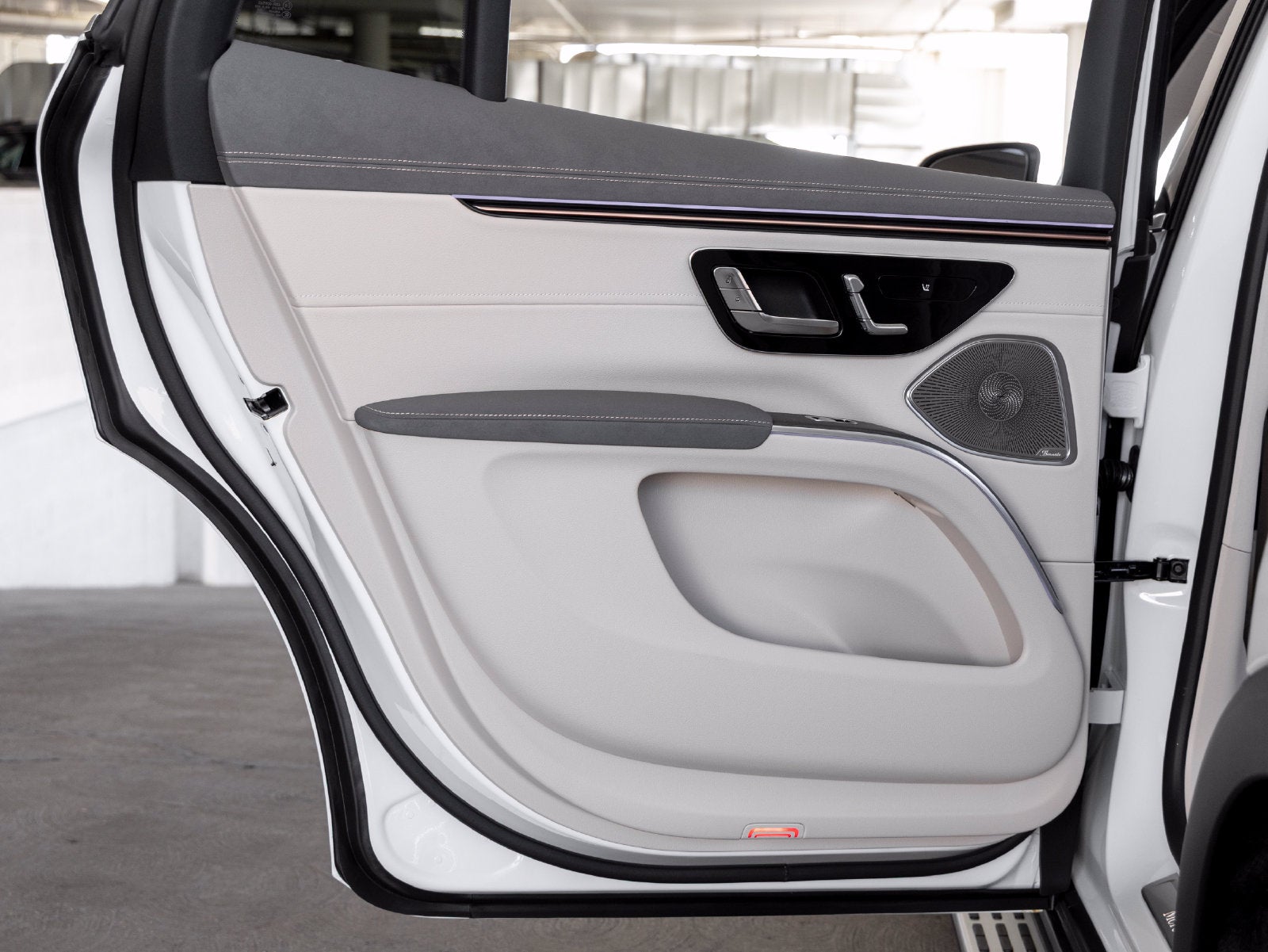 2027 Mercedes-Benz EQS 400 4MATIC®