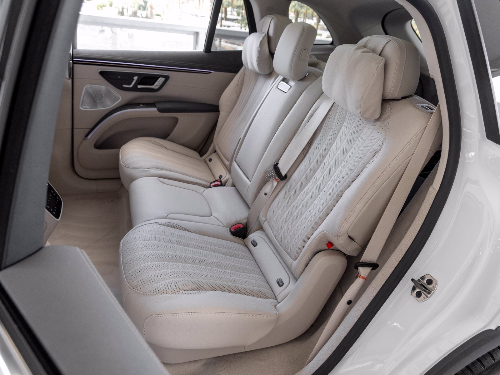2027 Mercedes-Benz EQS 400 4MATIC®