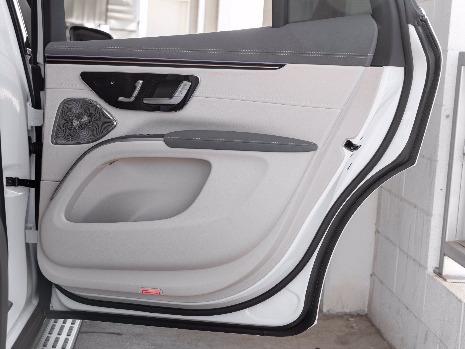 2027 Mercedes-Benz EQS 400 4MATIC®