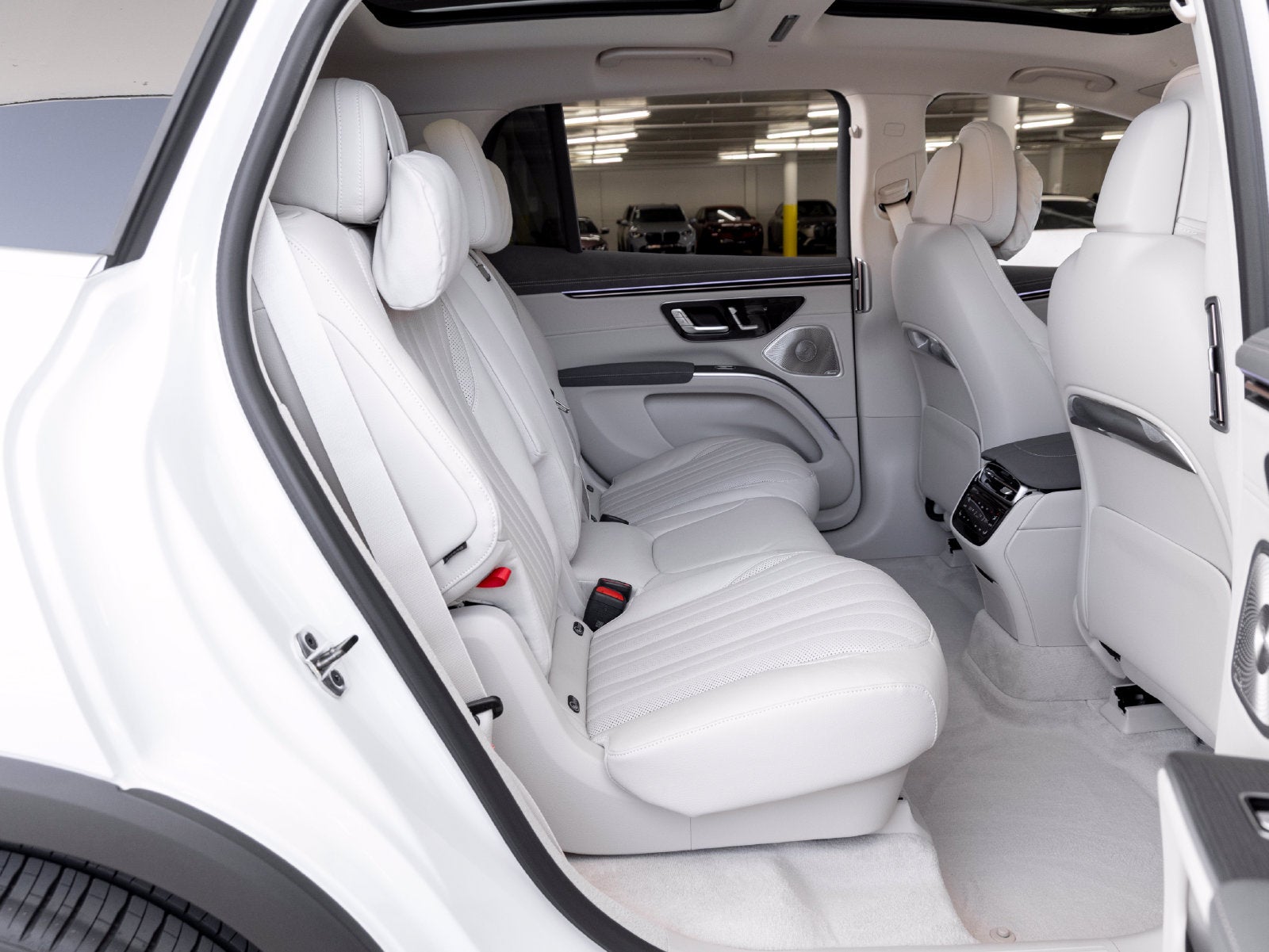 2027 Mercedes-Benz EQS 400 4MATIC®