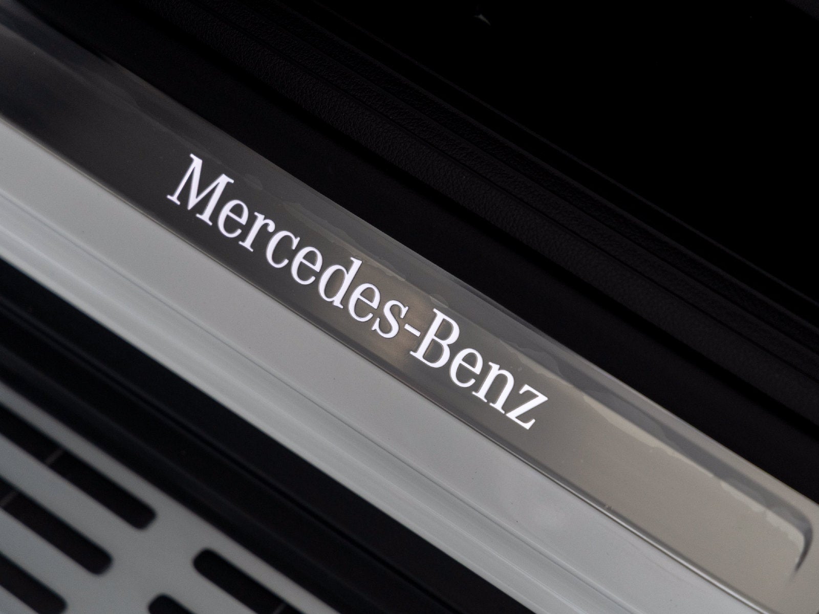 2027 Mercedes-Benz EQE 320+ SUV