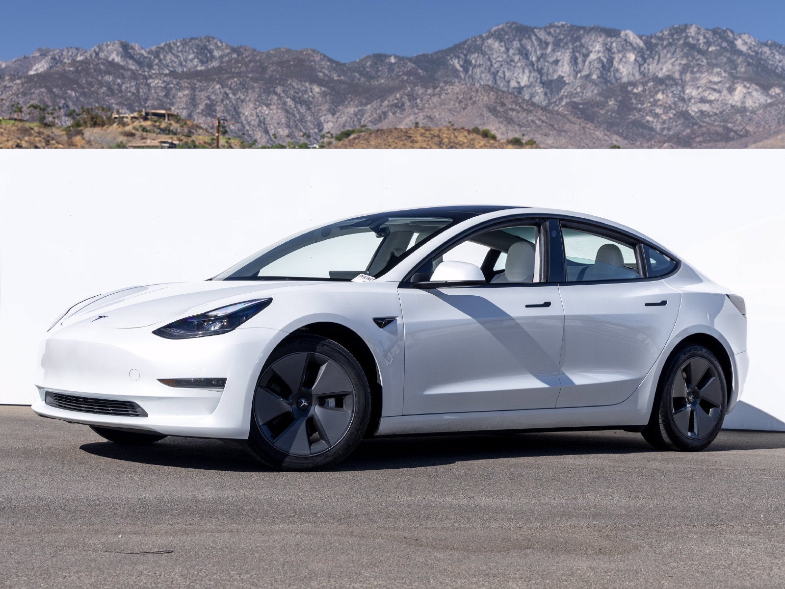 2023 Tesla Model 3 Base