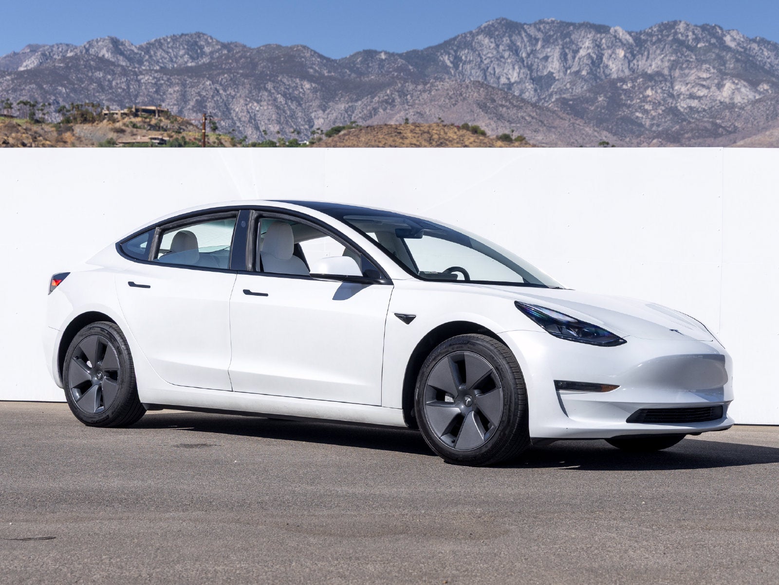 2023 Tesla Model 3 Base
