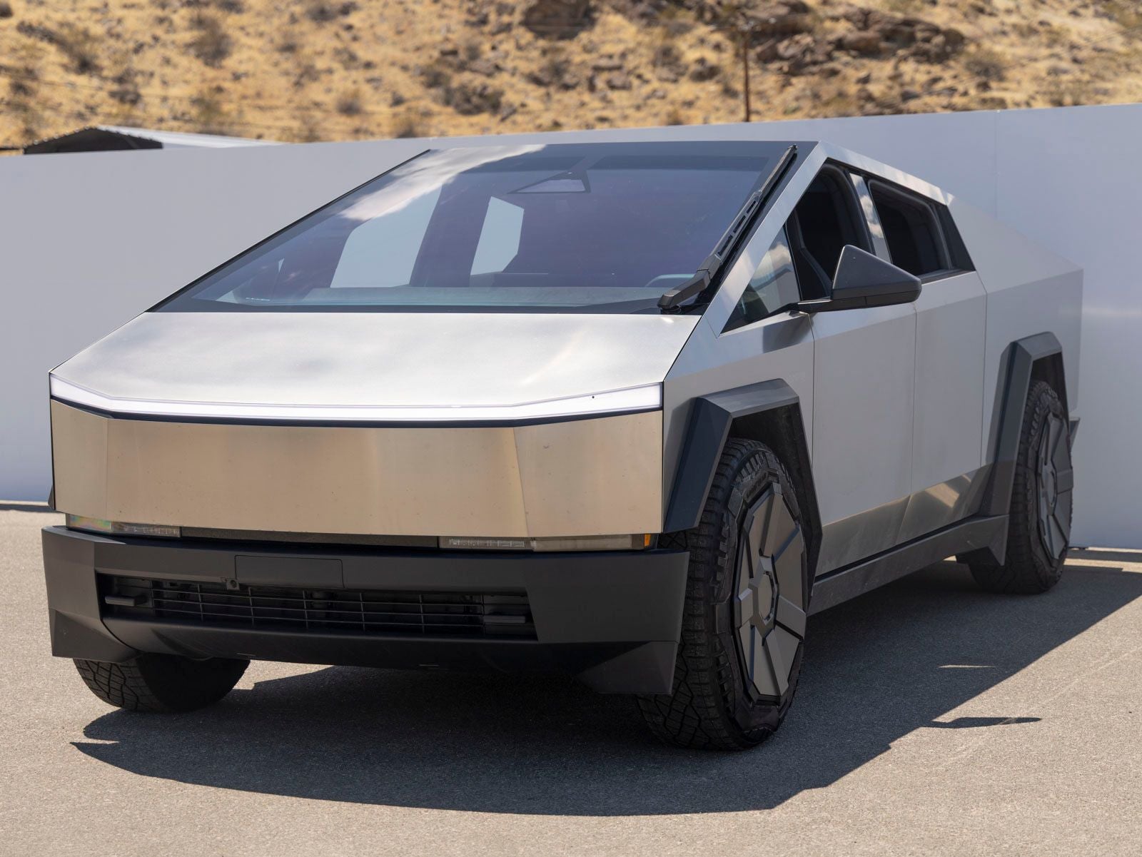 2024 Tesla Cybertruck Cyberbeast