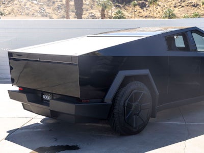 2024 Tesla Cybertruck Cyberbeast