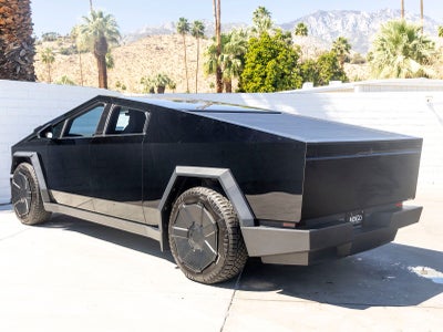 2024 Tesla Cybertruck Cyberbeast