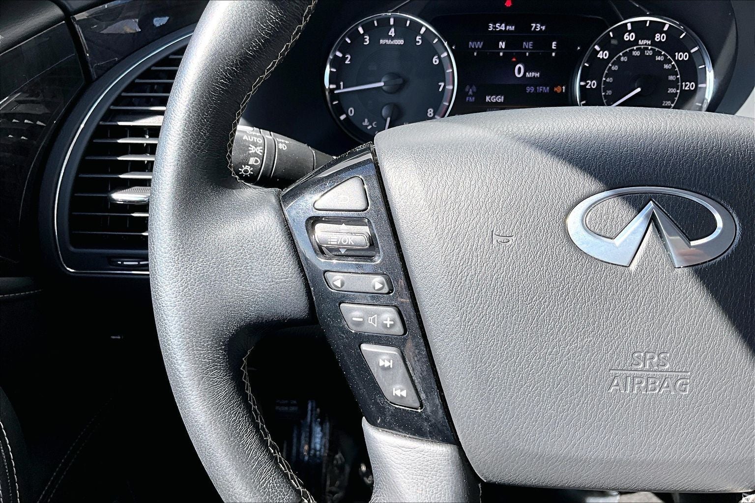 2024 INFINITI QX80 LUXE