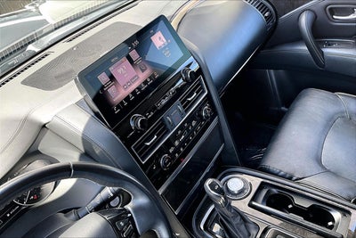 2024 INFINITI QX80 LUXE