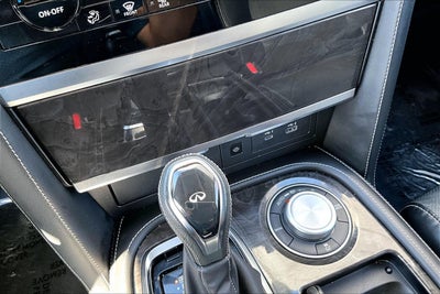 2024 INFINITI QX80 LUXE