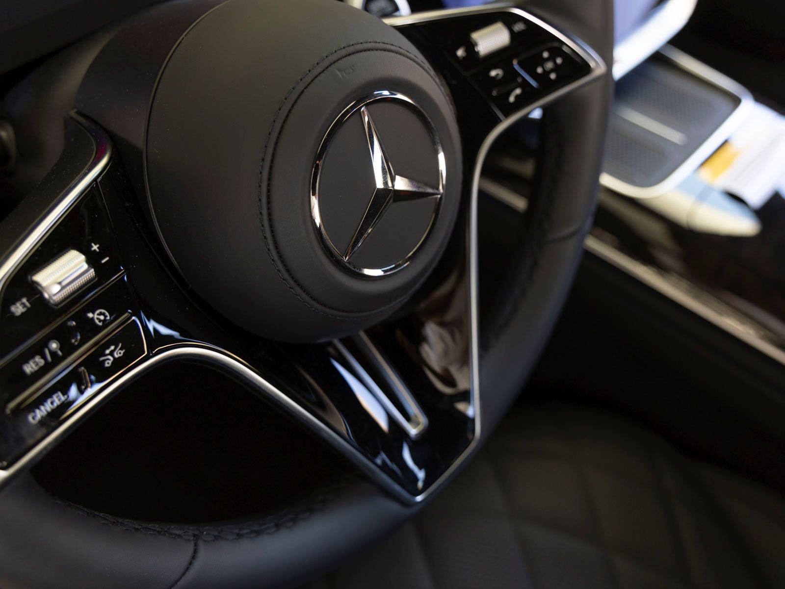 2027 Mercedes-Benz S-Class S 500 4MATIC®