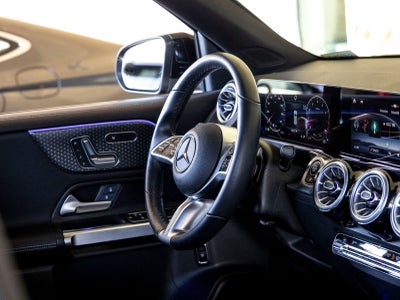 2025 Mercedes-Benz GLB GLB 250