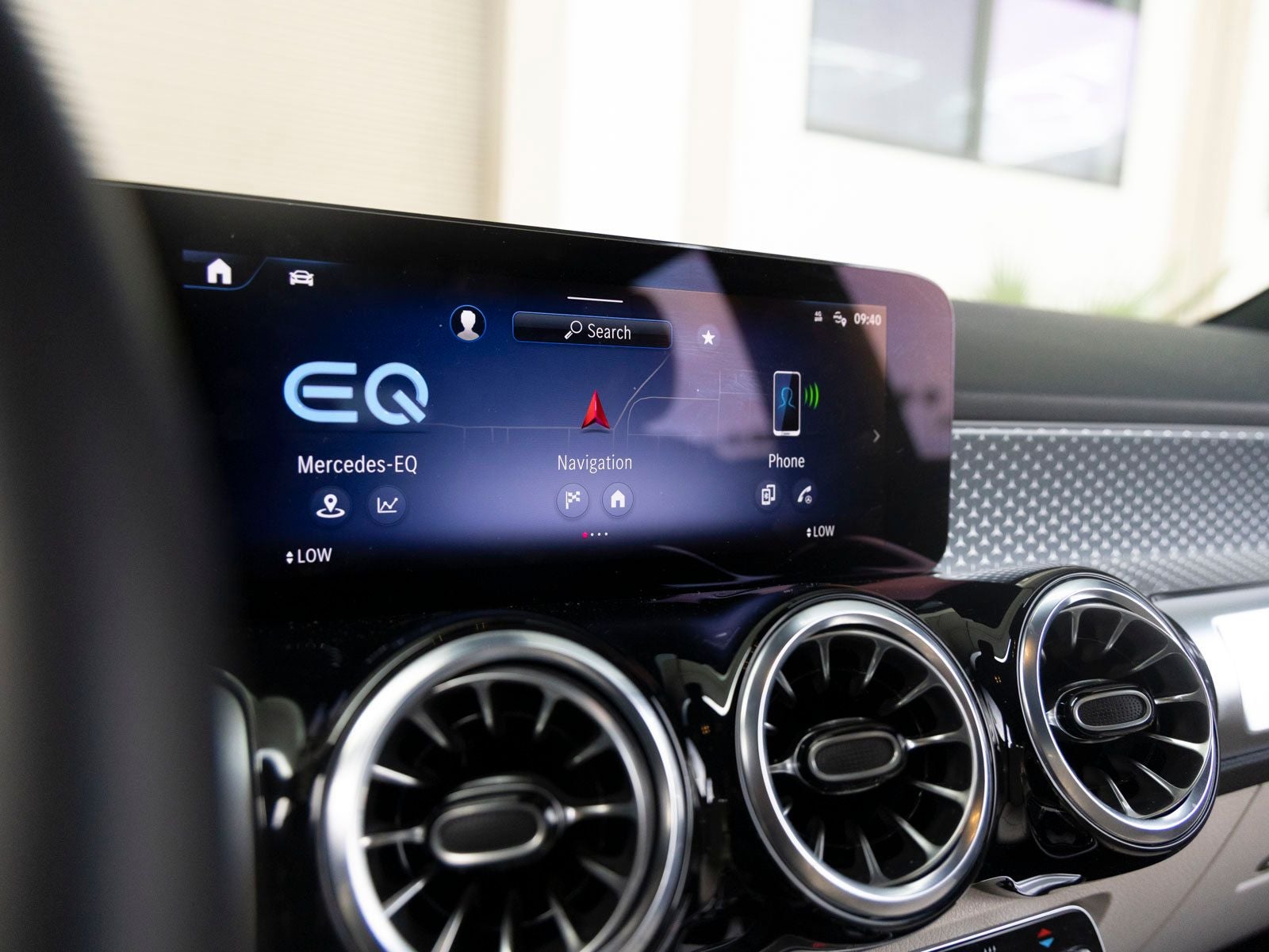 2024 Mercedes-Benz EQB 250+ Base