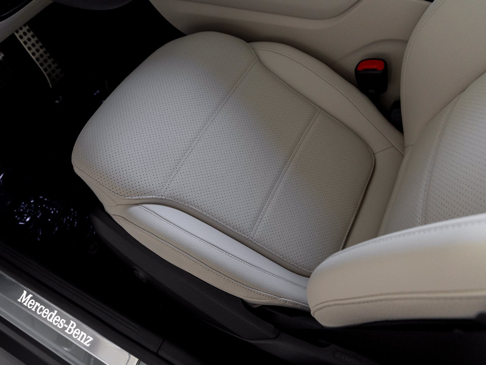 2027 Mercedes-Benz GLC GLC 300 Coupe 4MATIC®