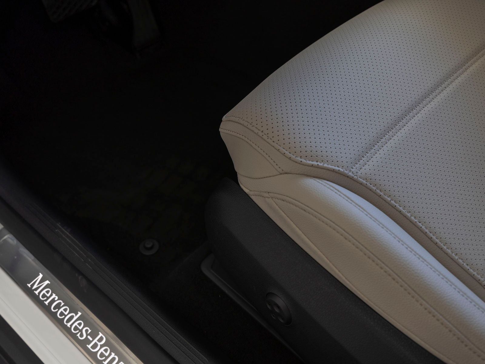 2027 Mercedes-Benz GLC GLC 300