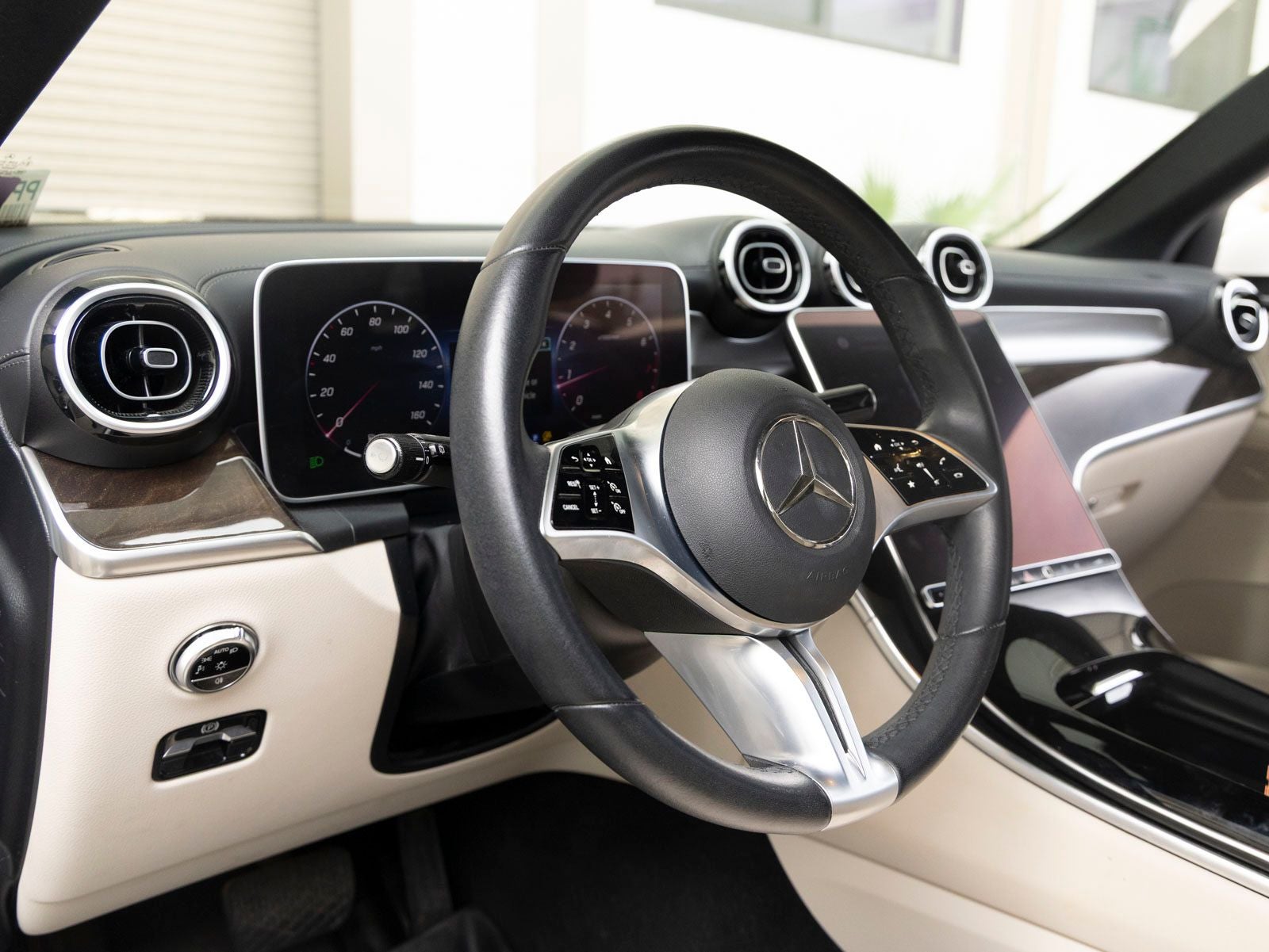2023 Mercedes-Benz GLC GLC 300