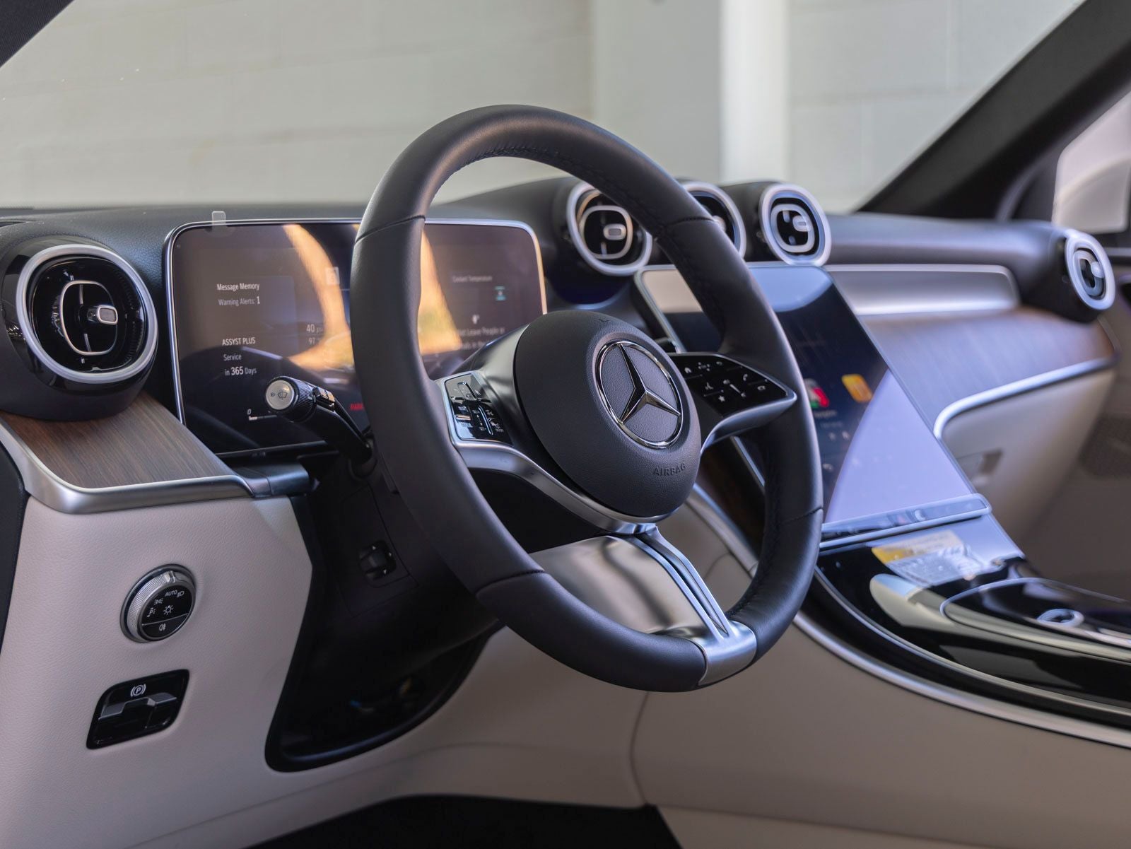 2027 Mercedes-Benz GLC GLC 300
