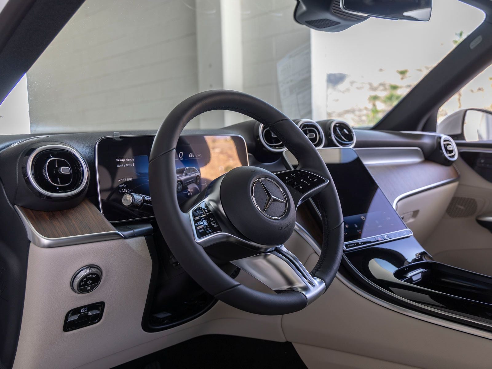 2027 Mercedes-Benz GLC GLC 300