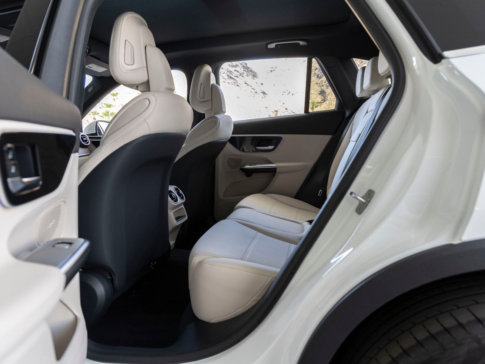 2027 Mercedes-Benz GLC GLC 300