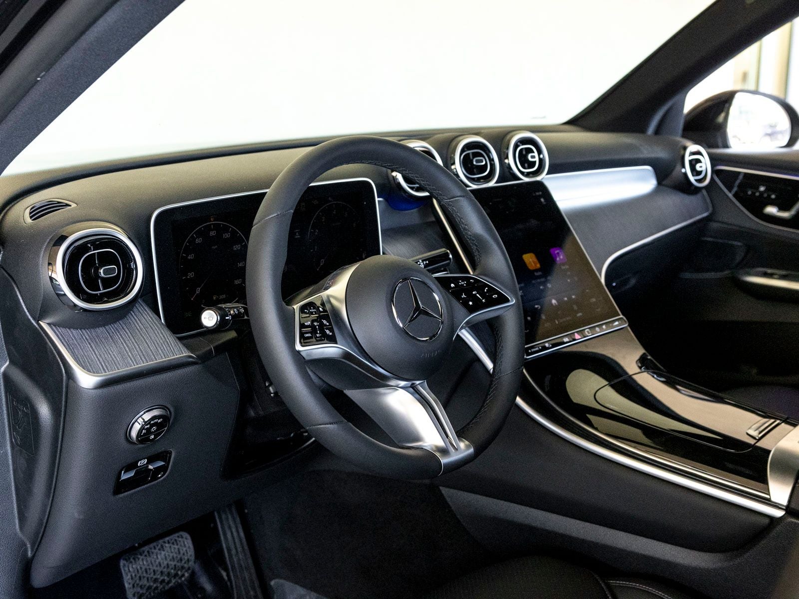 2025 Mercedes-Benz GLC GLC 300