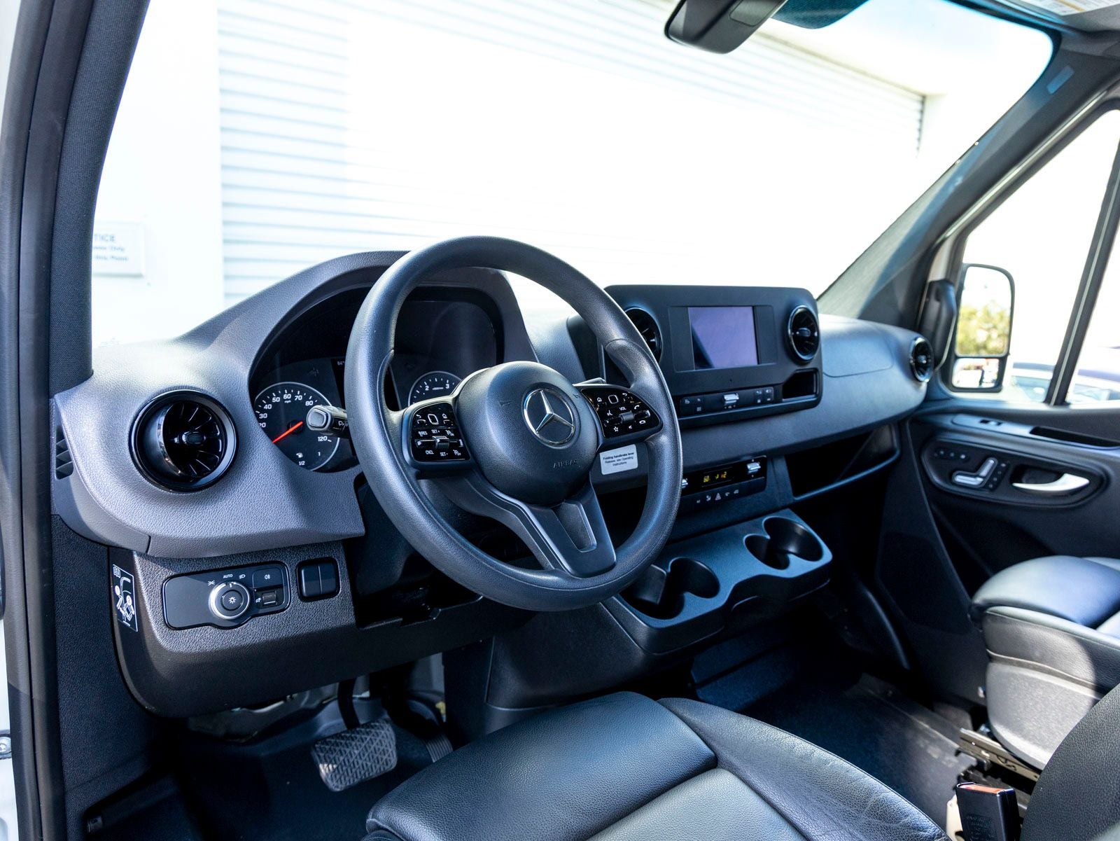 2022 Mercedes-Benz Sprinter 2500 Cargo 144 WB