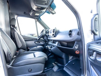 2022 Mercedes-Benz Sprinter 2500 Cargo 144 WB