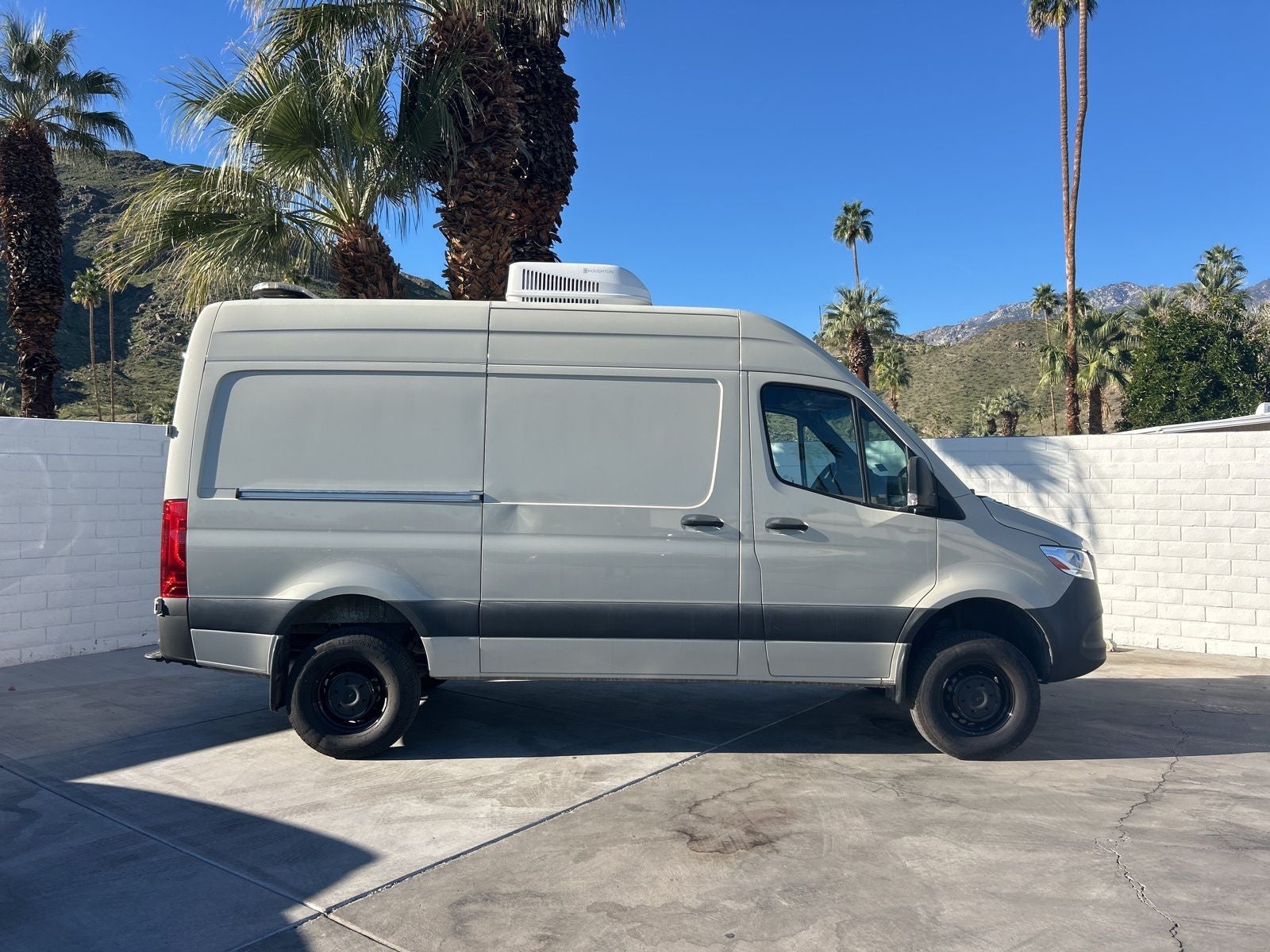 2022 Mercedes-Benz Sprinter 2500 Cargo 144 WB