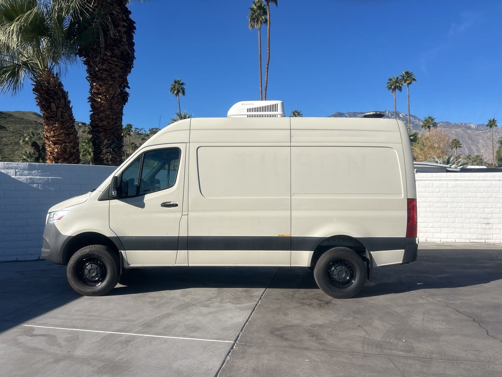 2022 Mercedes-Benz Sprinter 2500 Cargo 144 WB