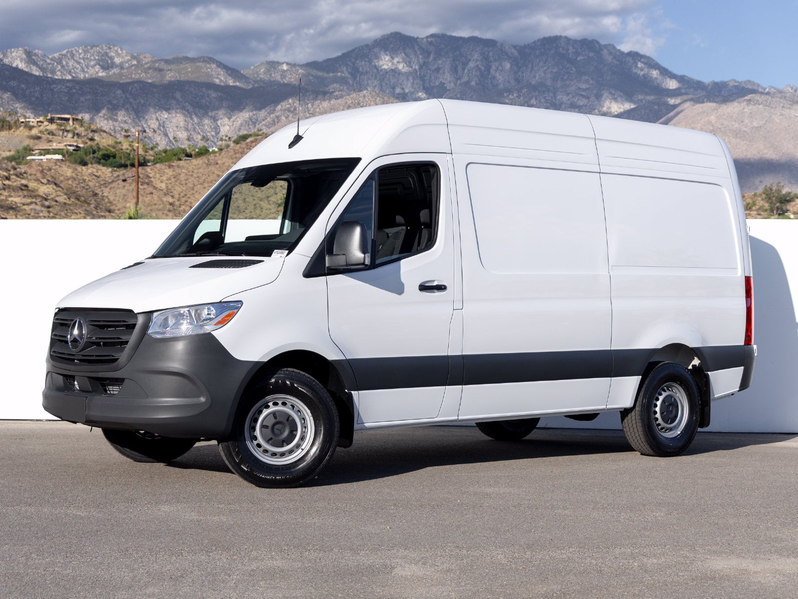 2027 Mercedes-Benz Sprinter 2500 Cargo 144 WB