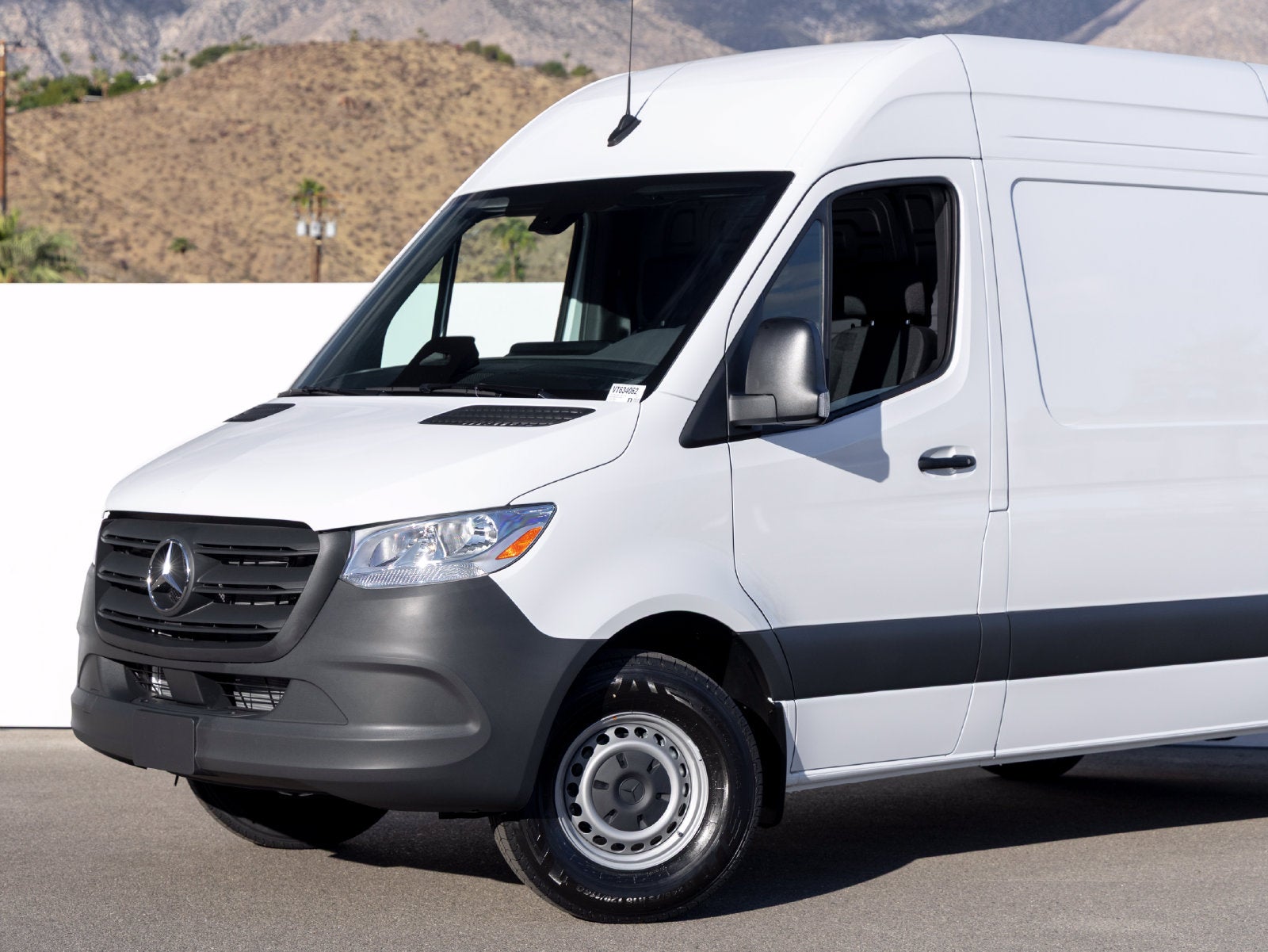 2027 Mercedes-Benz Sprinter 2500 Cargo 144 WB