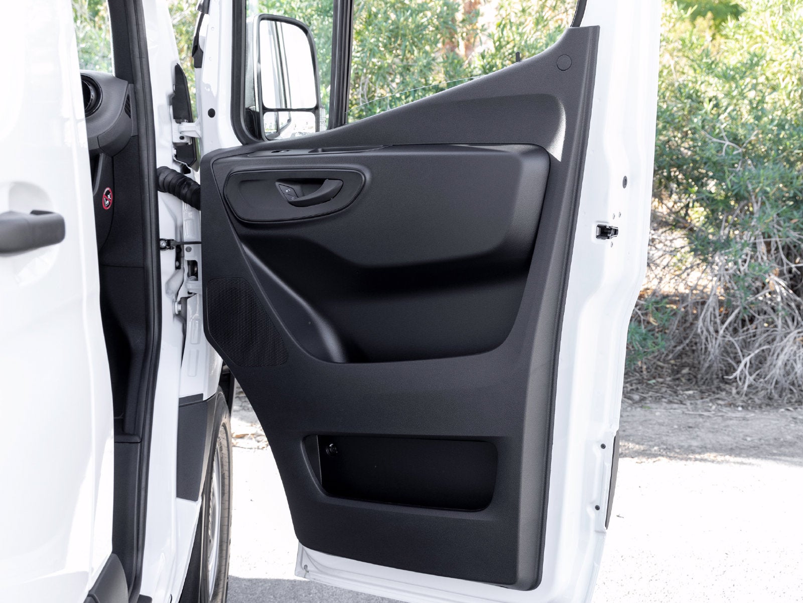 2027 Mercedes-Benz Sprinter 2500 Cargo 144 WB