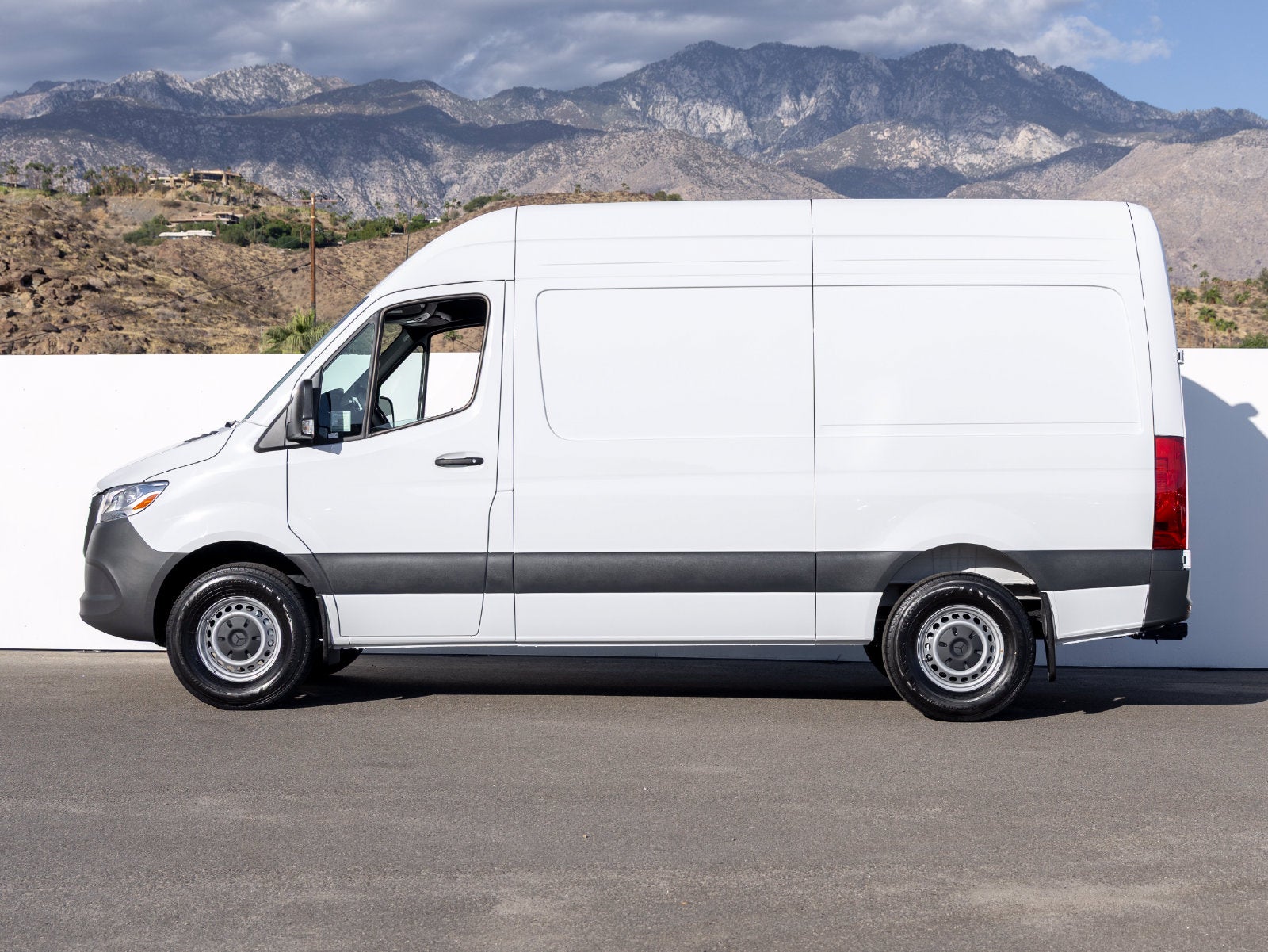 2027 Mercedes-Benz Sprinter 2500 Cargo 144 WB