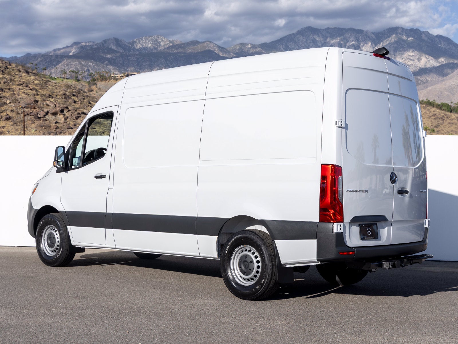 2027 Mercedes-Benz Sprinter 2500 Cargo 144 WB
