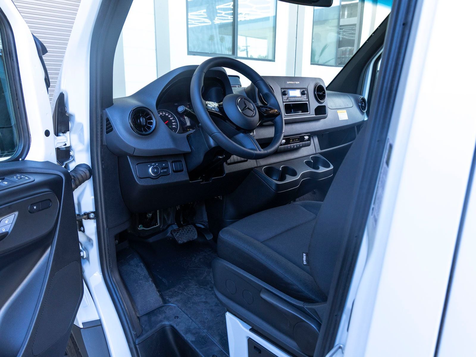 2026 Mercedes-Benz Sprinter 2500 Cargo 144 WB