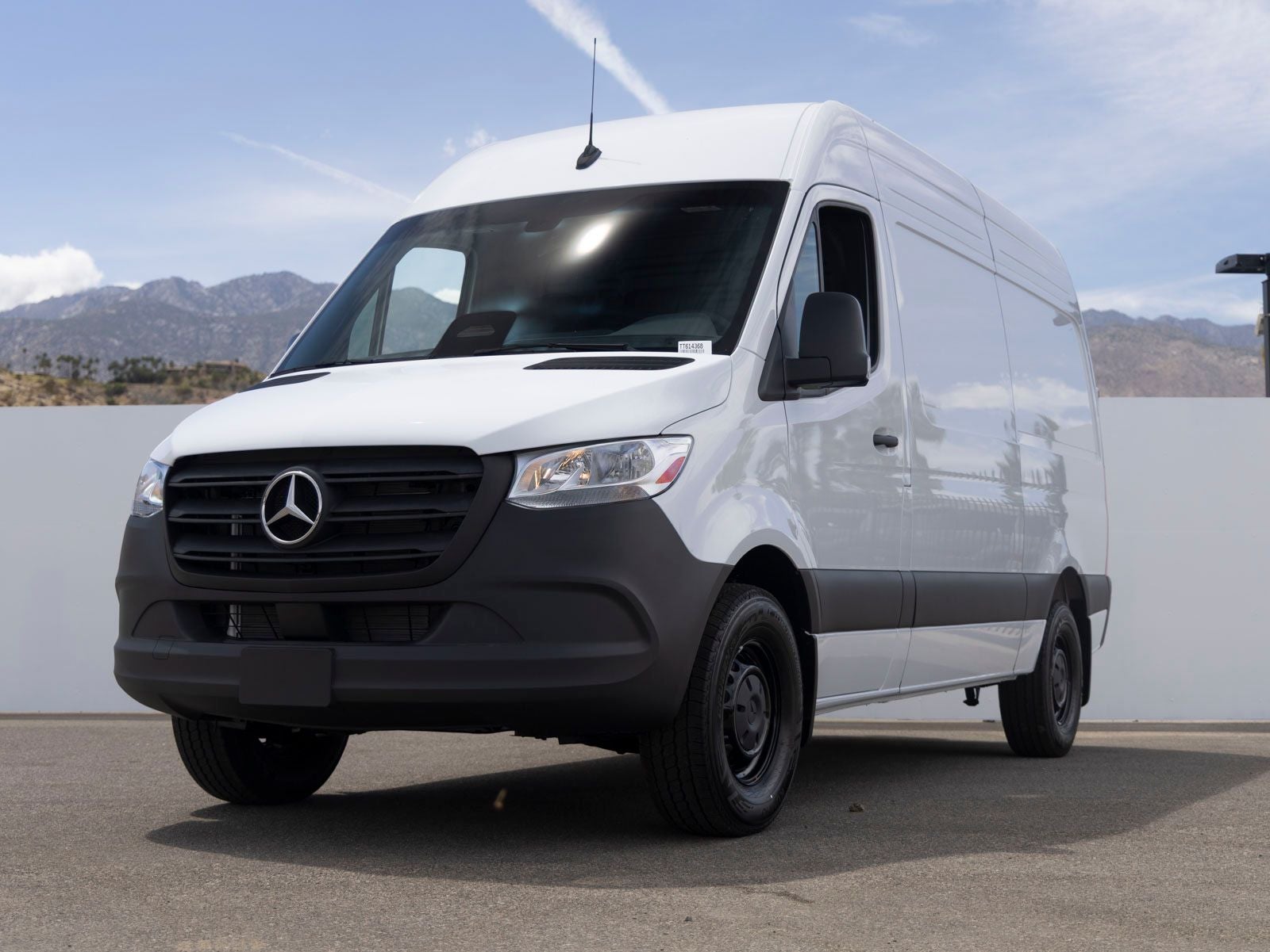 2026 Mercedes-Benz Sprinter 2500 144 WB's photo