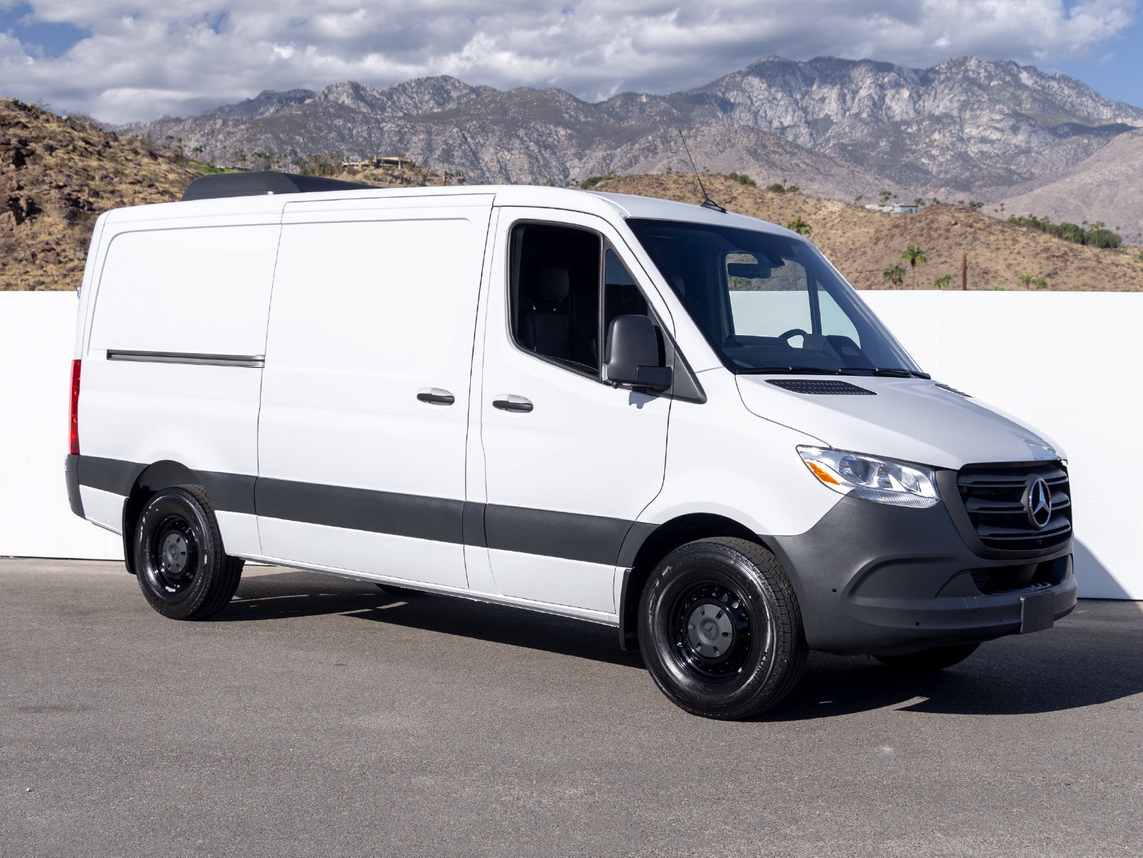 2027 Mercedes-Benz Sprinter 2500 Cargo 144 WB