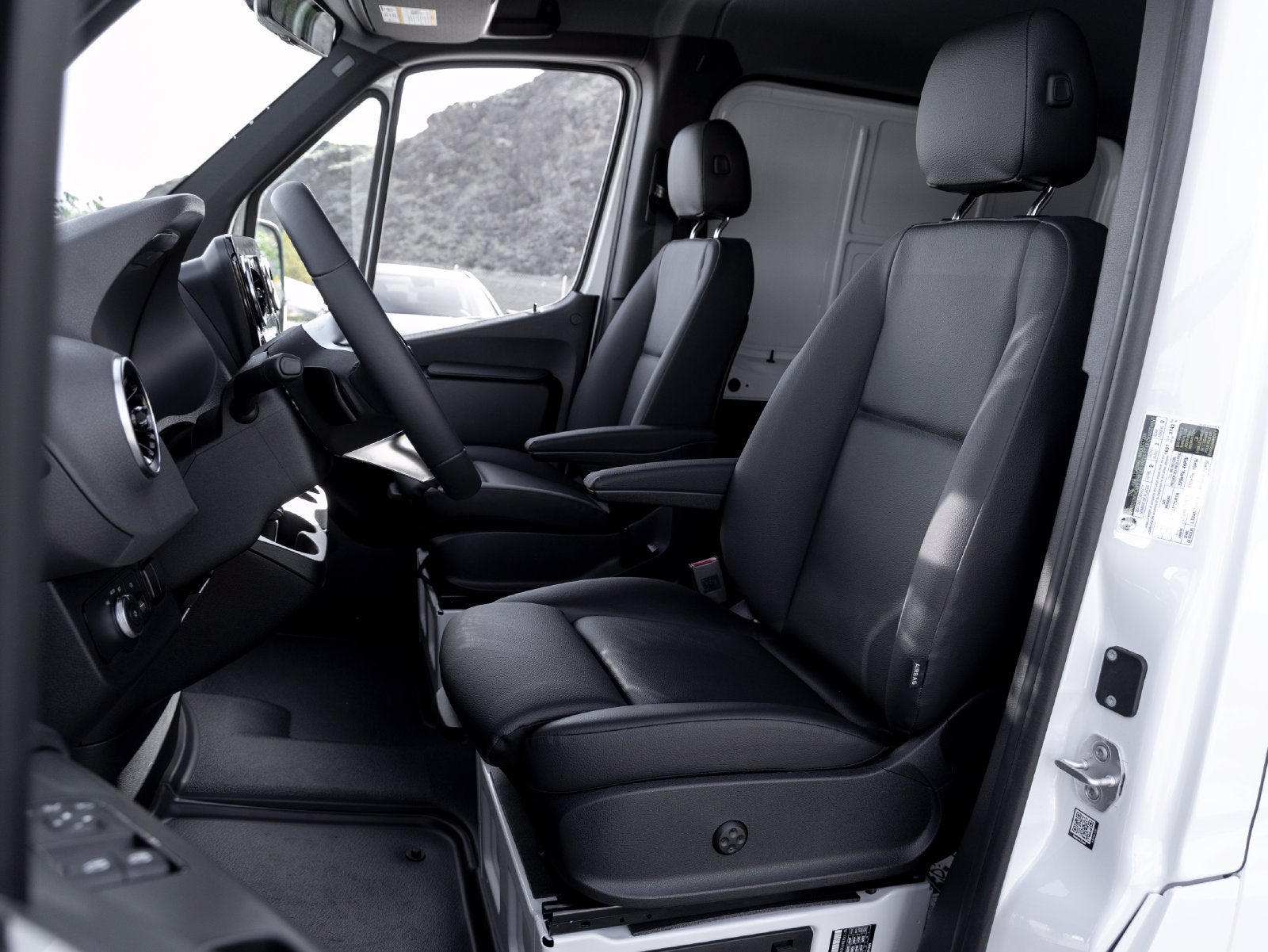 2027 Mercedes-Benz Sprinter 2500 Cargo 144 WB