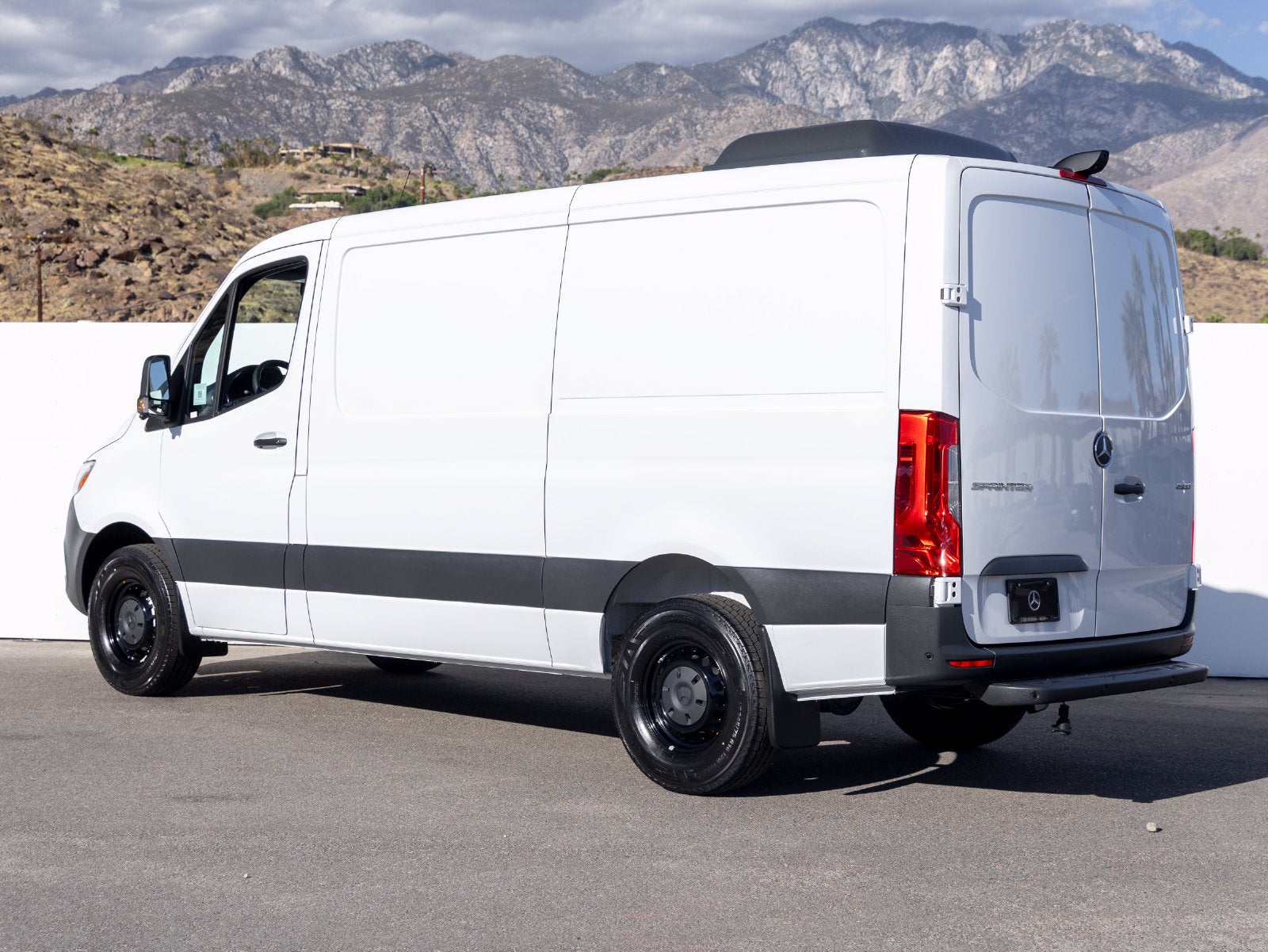 2027 Mercedes-Benz Sprinter 2500 Cargo 144 WB