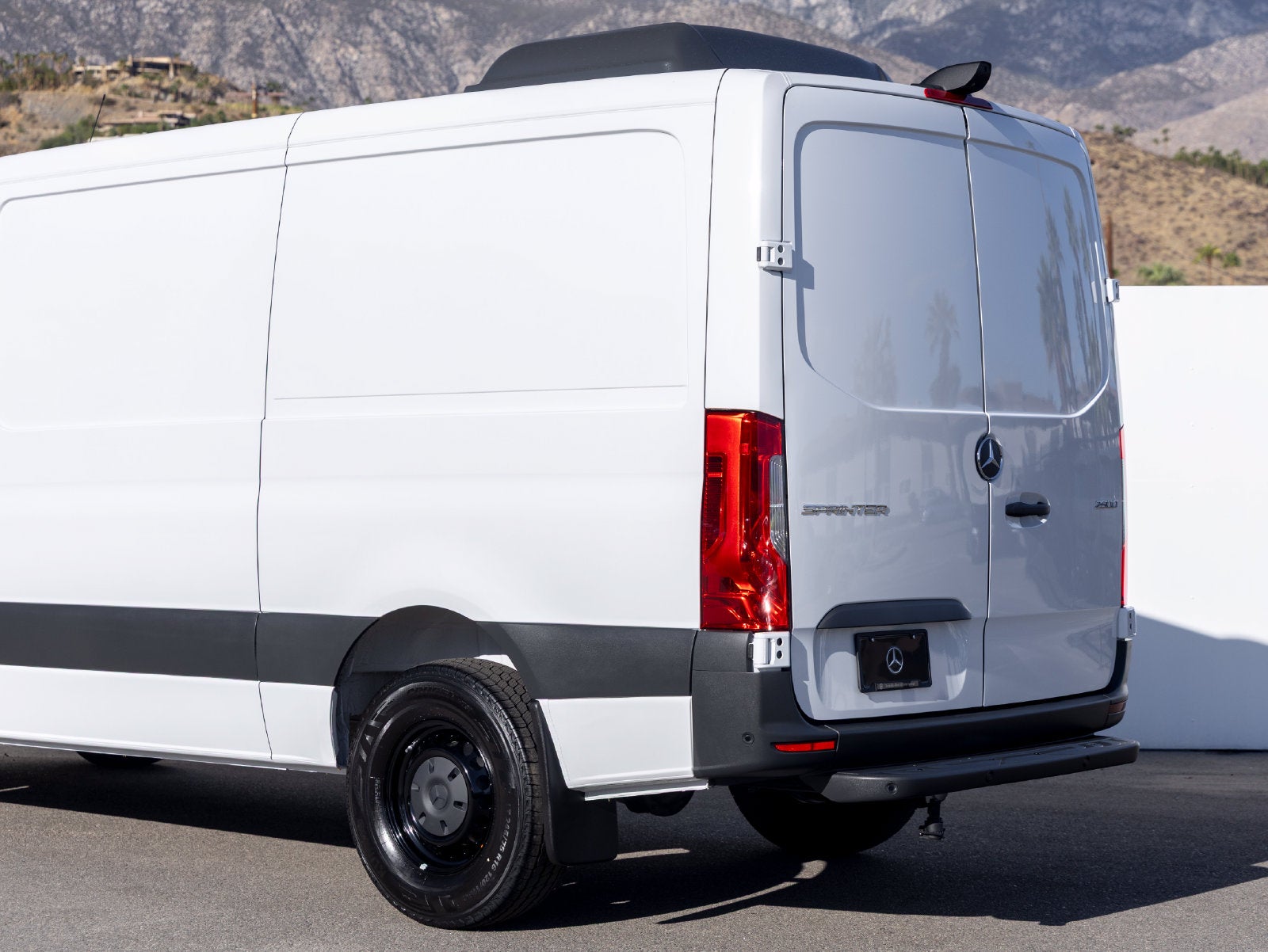 2027 Mercedes-Benz Sprinter 2500 Cargo 144 WB