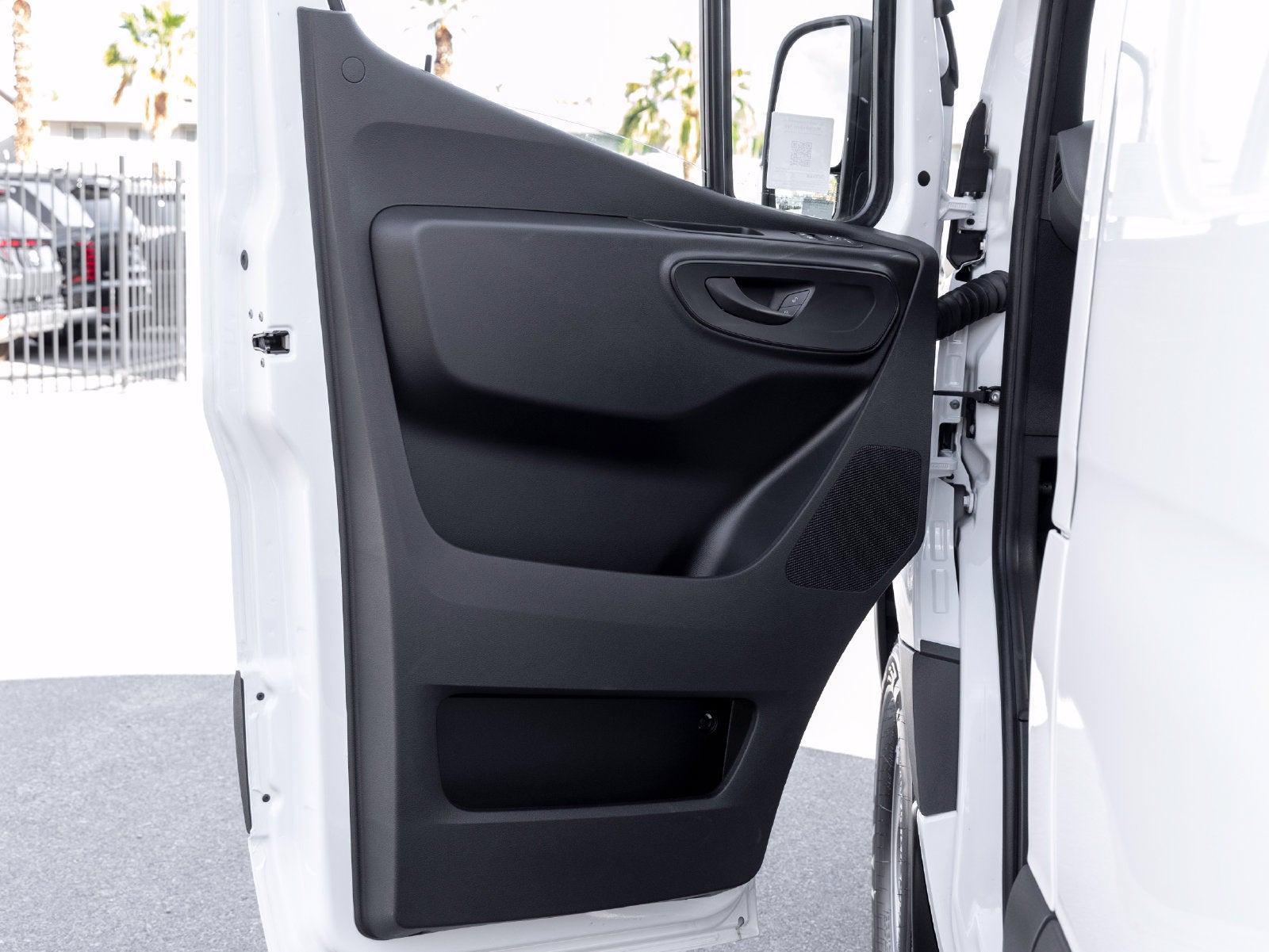 2027 Mercedes-Benz Sprinter 2500 Cargo 144 WB