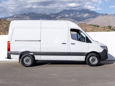 2027 Mercedes-Benz Sprinter 2500 Cargo 144 WB