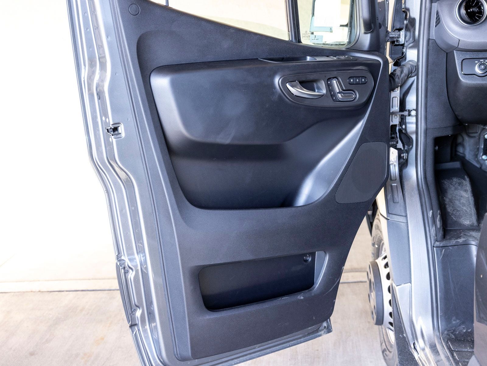 2025 Mercedes-Benz Sprinter 4500 Extended Cargo Van 170 in. WB