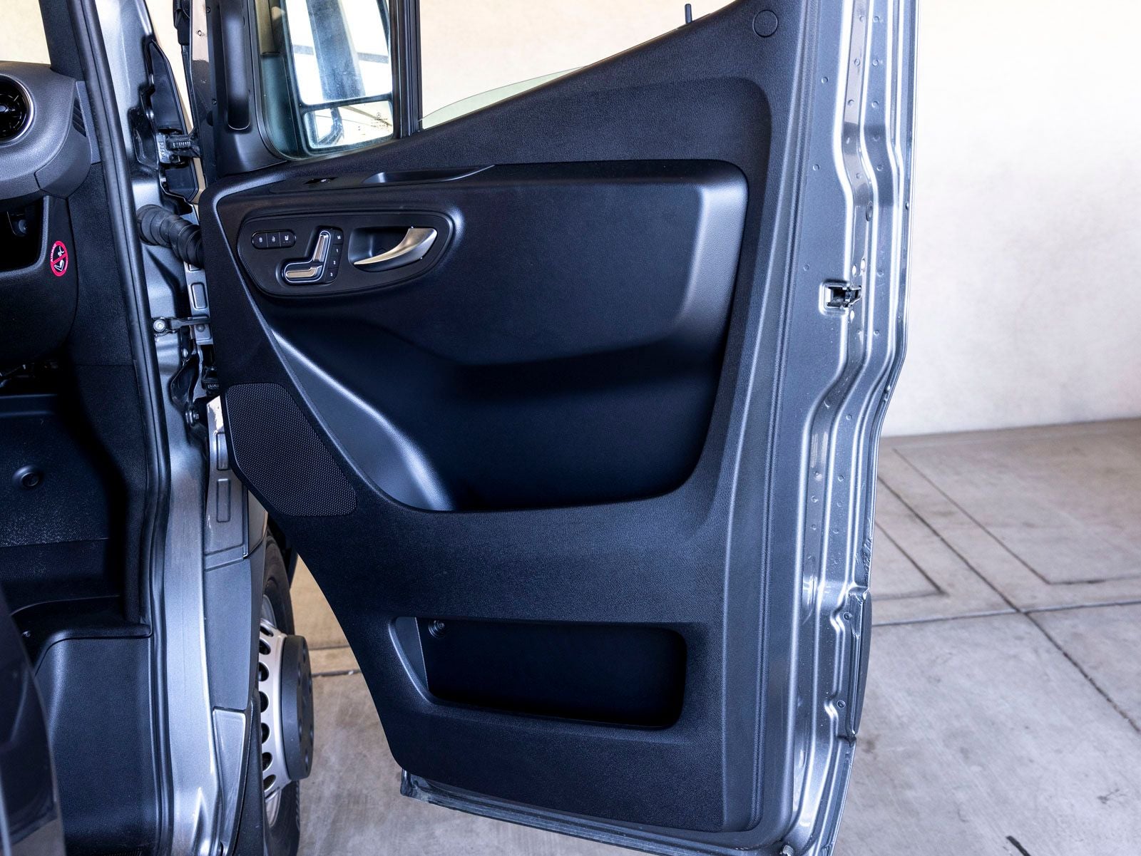 2025 Mercedes-Benz Sprinter 4500 Extended Cargo Van 170 in. WB