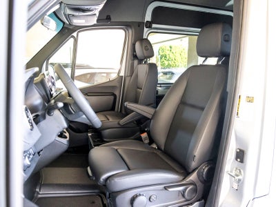 2025 Mercedes-Benz Sprinter 2500 Passenger 144 WB
