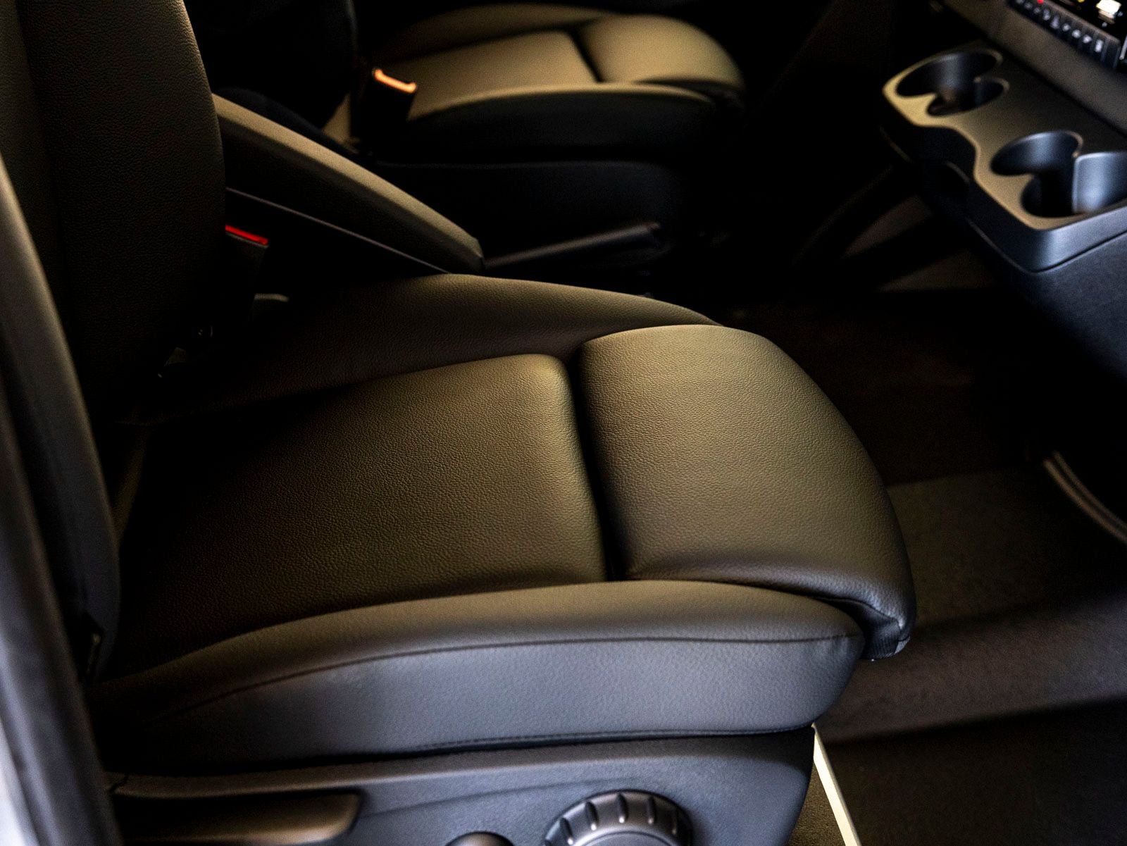 2025 Mercedes-Benz Sprinter 2500 Passenger 144 WB