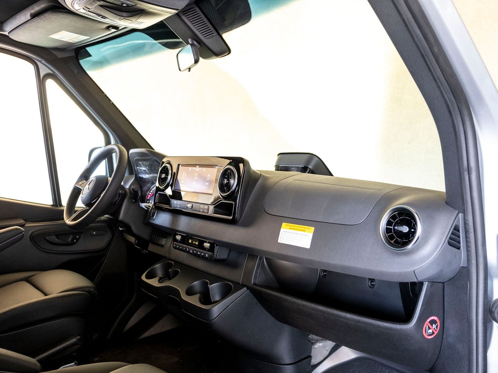 2025 Mercedes-Benz Sprinter 2500 Passenger 144 WB