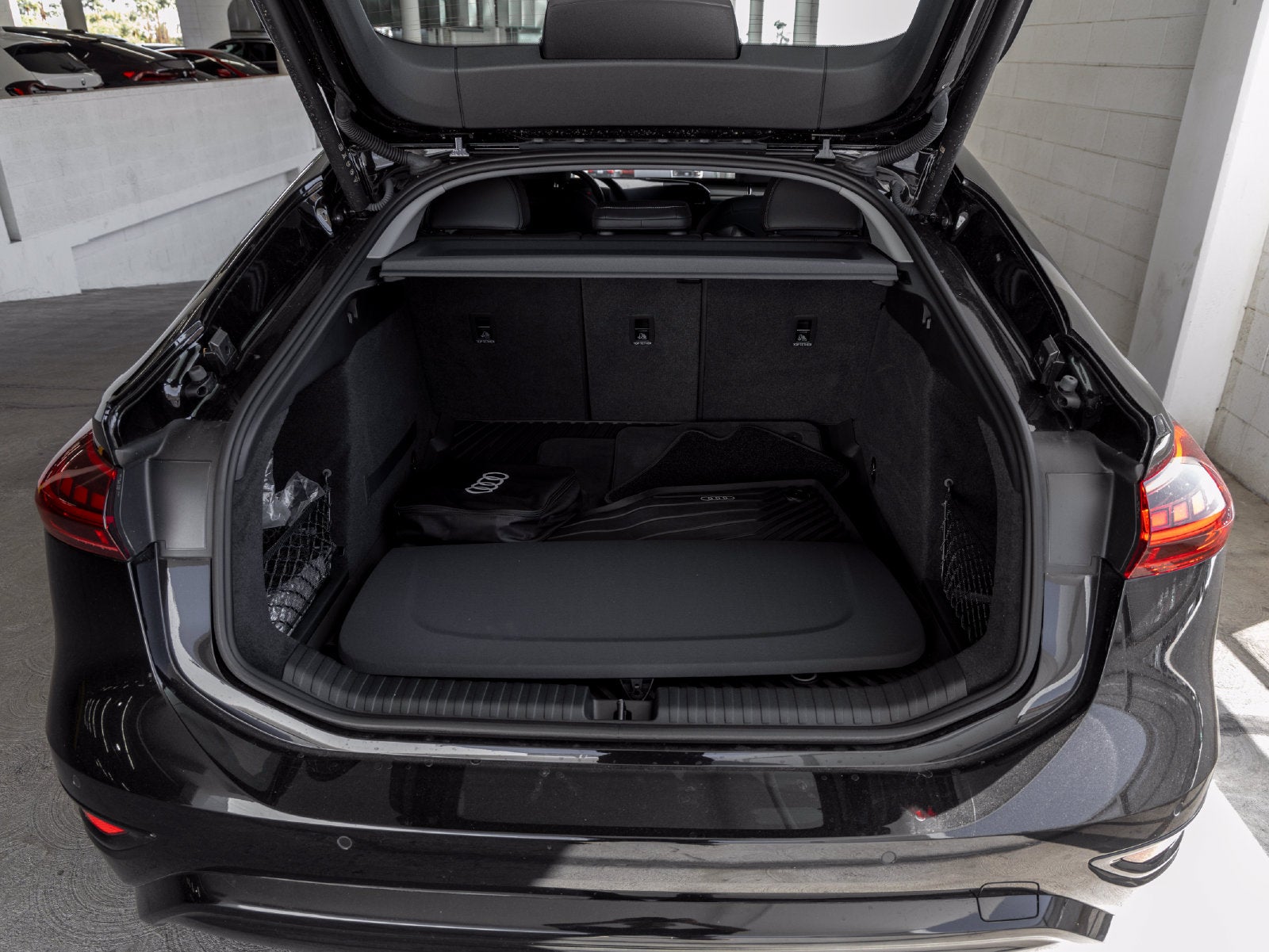2025 Audi A6 Sportback e-tron Premium quattro