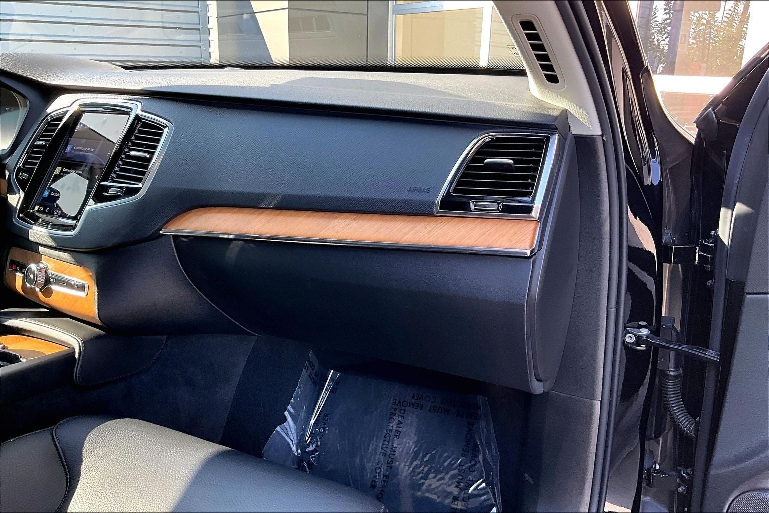 2025 Volvo XC90 B6 Plus 7-Seater