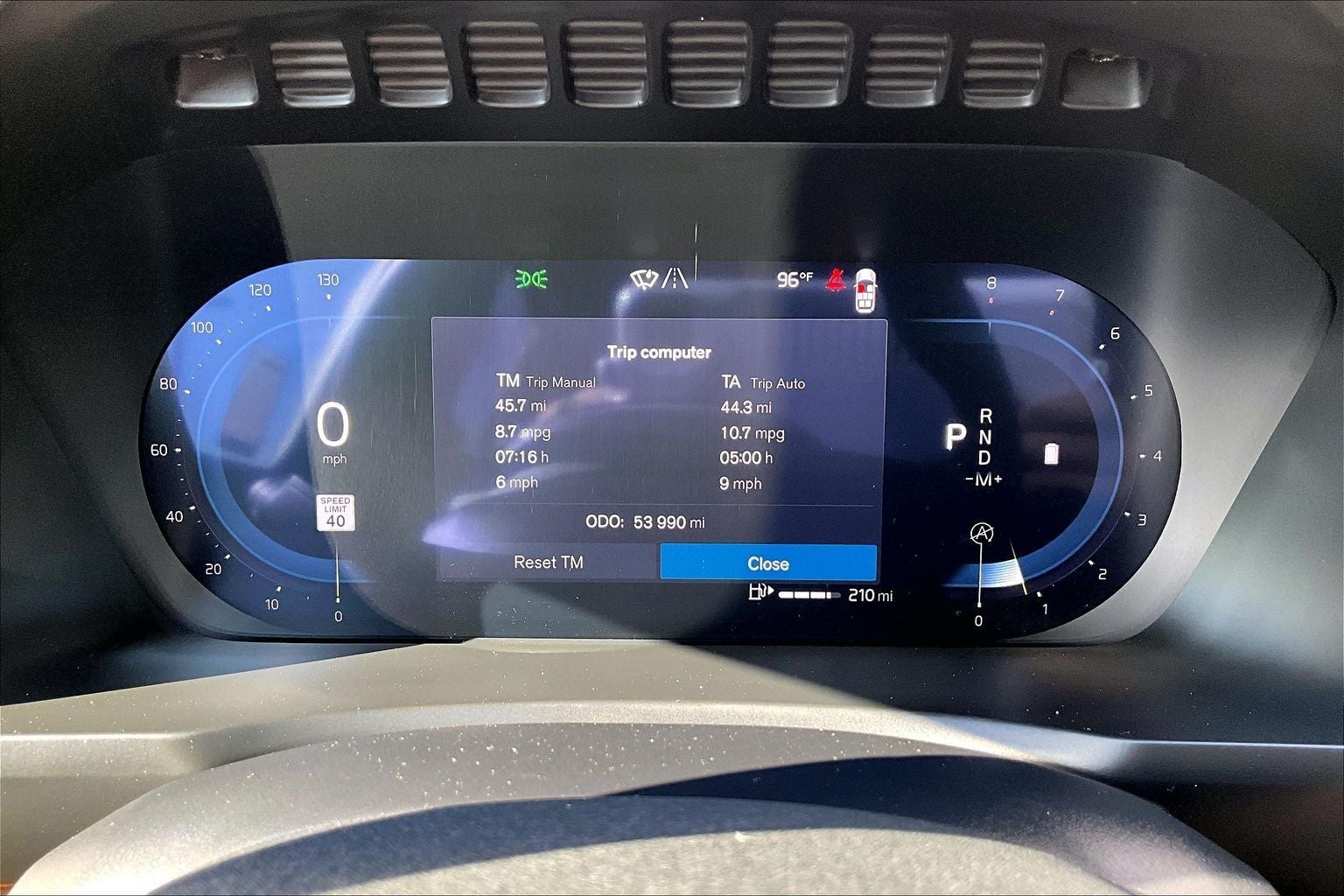 2025 Volvo XC90 B6 Plus 7-Seater
