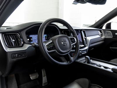 2022 Volvo XC60 Recharge Plug-In Hybrid T8 R-Design